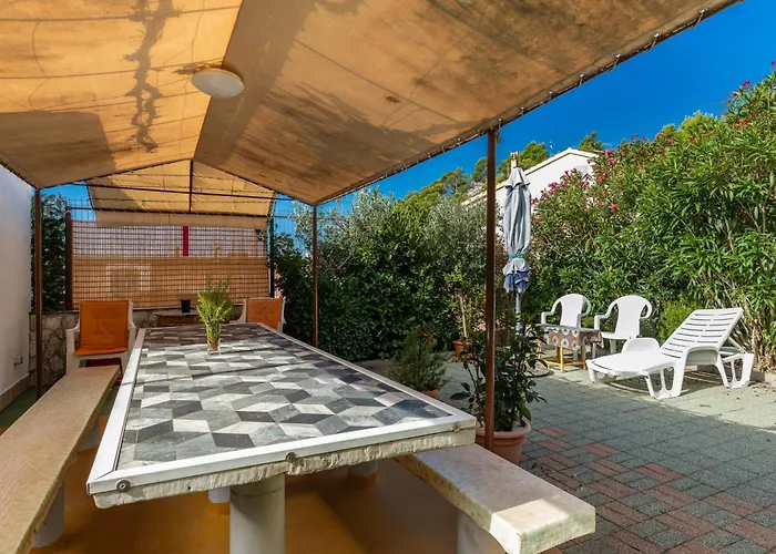 Apartman With Parking Space - 24464 *