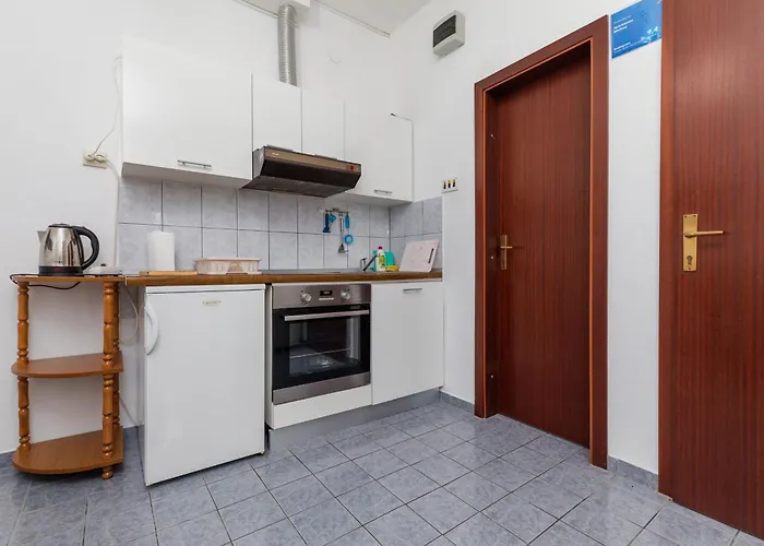 Apartman With Parking Space - 24464