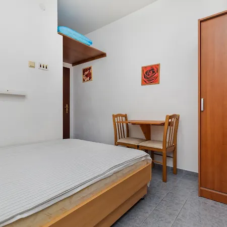 With Parking Space - 24464 Apartman *